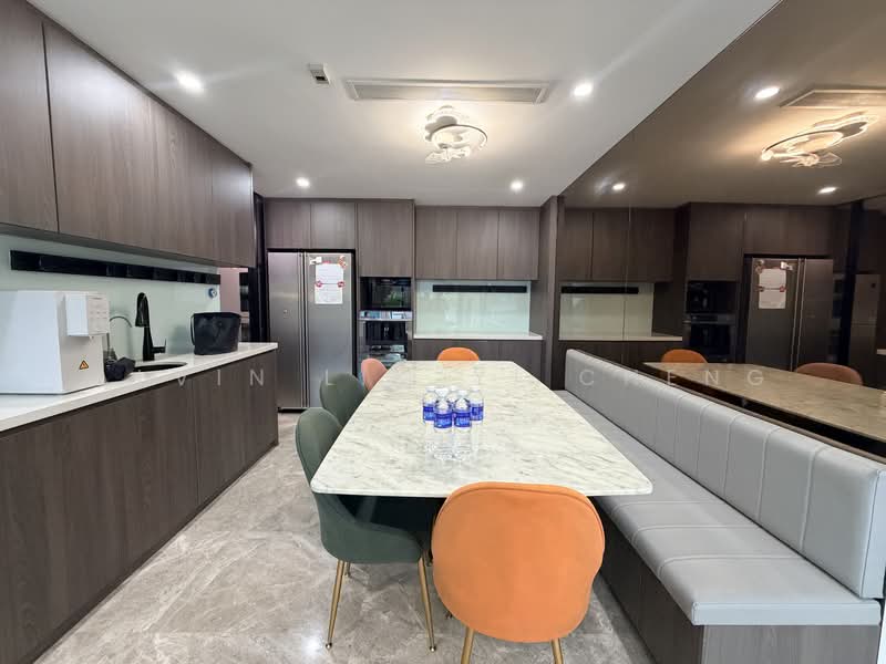 Amber Skye, 8 Amber Road, 6 Bedrooms, 5,059 sqft, Apartment For Sale, by Alvin Lim Yi Cheng, 500137251 - Kitchen - PropertyGuru.com.sg