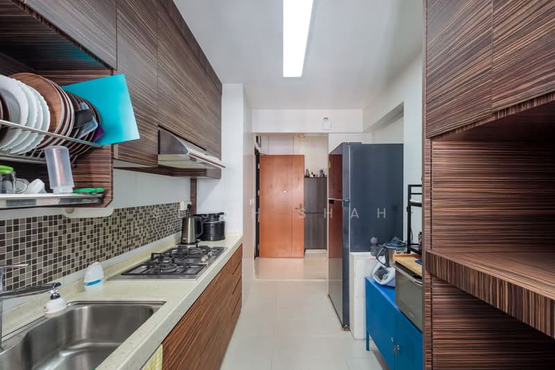 453B Fernvale Road, 453B Fernvale Road, 3 Bedrooms, 990 sqft, HDB Flat For Sale, by Sesth Shah, 500137254 - Kitchen - PropertyGuru.com.sg