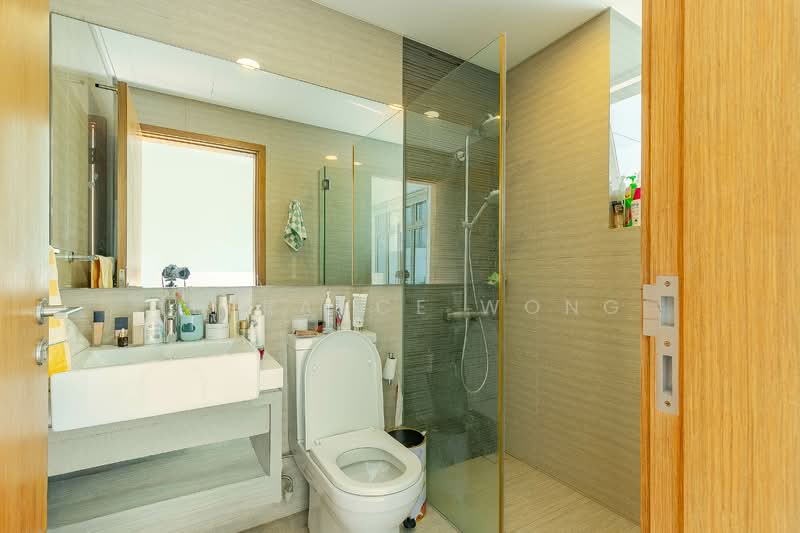 NEWest, 3 West Coast Drive, 4 Bedrooms, 2,518 sqft, Cluster House For Sale, by Terrance Wong, 500137256 - Bathroom - PropertyGuru.com.sg