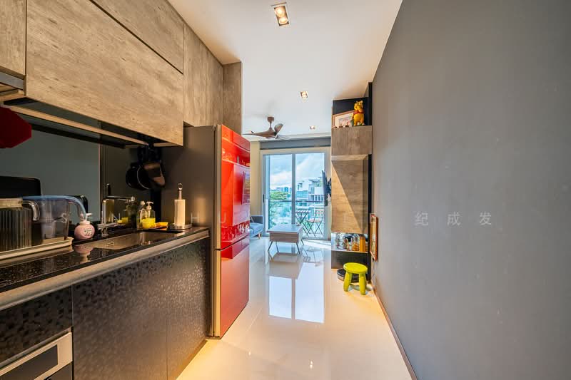 The Vue, 355 Upper Paya Lebar Road, 2 Bedrooms, 1,087 sqft, Condominium For Sale, by Seng Huat Kee 纪成发, 500137261 - Kitchen - PropertyGuru.com.sg
