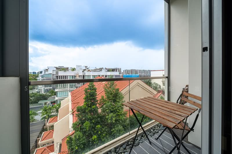 The Vue, 355 Upper Paya Lebar Road, 2 Bedrooms, 1,087 sqft, Condominium For Sale, by Seng Huat Kee 纪成发, 500137261 - Balcony - PropertyGuru.com.sg