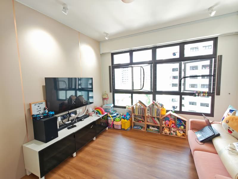 114B Alkaff Crescent, 114B Alkaff Crescent, 3 Bedrooms, 1,001 sqft, HDB Flat For Sale, by Kenny Lee, 500137282 - Living Room - PropertyGuru.com.sg