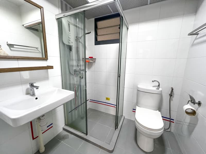 464B Clementi Avenue 1, 464B Clementi Avenue 1, 2 Bedrooms, 764 sqft, HDB Flat For Sale, by Zac Ng, 500137286 - Bathroom - PropertyGuru.com.sg