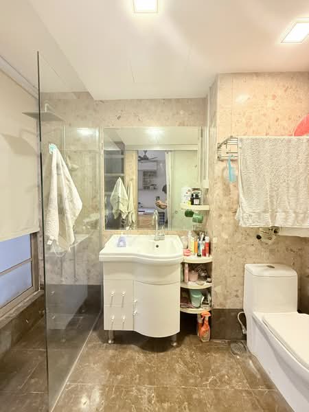 Sunville, 22 Saint Michael's Road, 3 Bedrooms, 1,152 sqft, Apartment For Sale, by Jose Loh Zhenhao, 500137287 - Bathroom - PropertyGuru.com.sg