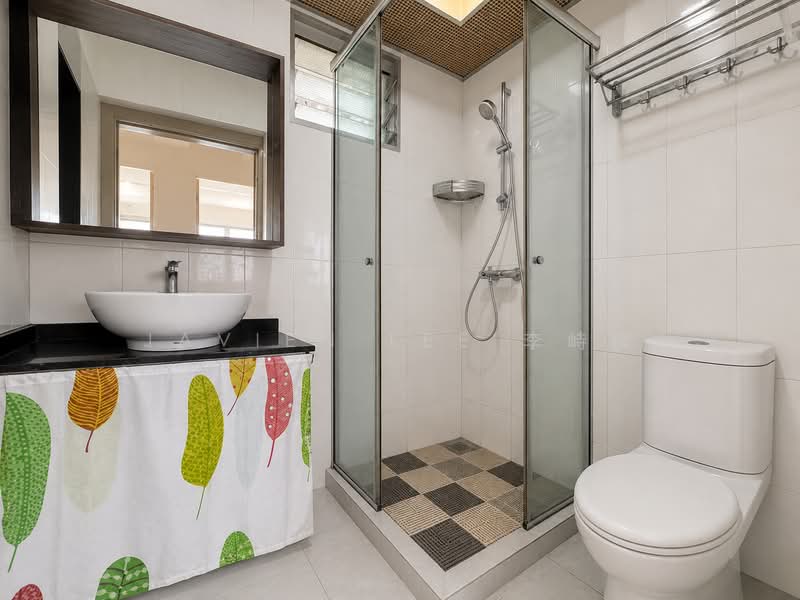414B Fernvale Link, 414B Fernvale Link, 3 Bedrooms, 1,001 sqft, HDB Flat For Sale, by Javien Lee 李峙樑, 500137294 - Common Bathroom - PropertyGuru.com.sg