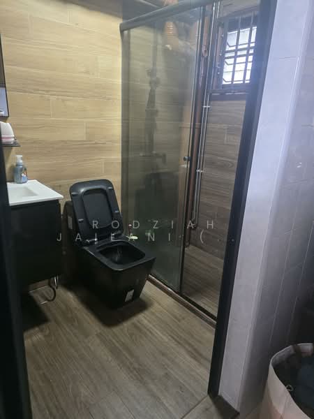 503B Canberra Link, 503B Canberra Link, 3 Bedrooms, 1,184 sqft, HDB Flat For Sale, by Rodziah Jailani (Rozie), 500137303 - Bathroom - PropertyGuru.com.sg