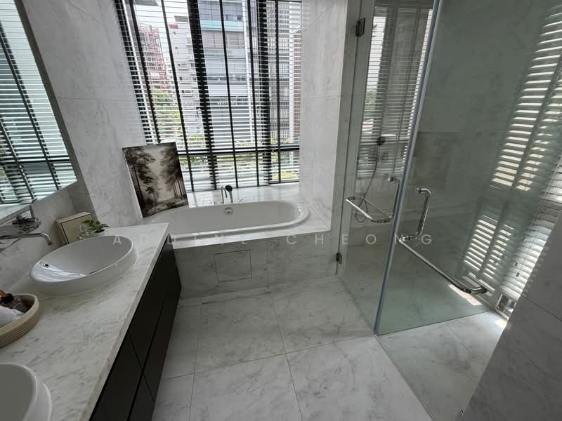 Sui Generis, 9 Balmoral Crescent, 4 Bedrooms, 2,131 sqft, Condominium For Sale, by Addine Cheong, 500137306 - Bathroom - PropertyGuru.com.sg