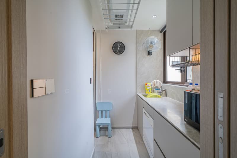 Dairy Farm Residences, 12 Dairy Farm Lane, 3 Bedrooms, 1,012 sqft, Condominium For Sale, by Chris Pang, 500137316 - Kitchen - PropertyGuru.com.sg