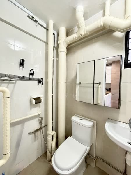 240 Yishun Ring Road, 240 Yishun Ring Road, 3 Bedrooms, 1,302 sqft, HDB Flat For Sale, by William Oo, 500137337 - Common Bathroom - PropertyGuru.com.sg