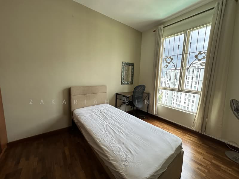Yishun Emerald, 28 Canberra Drive, 4 Bedrooms, 1,356 sqft, Condominium For Sale, by Zakariah Bin Saat, 500137344 - Bedroom 1 - PropertyGuru.com.sg