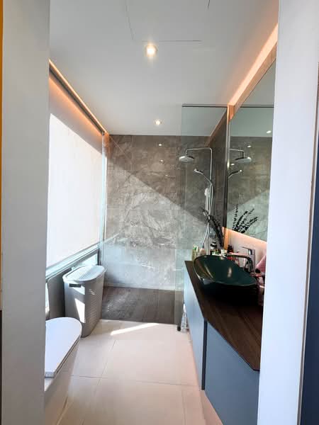 One Fort, 1 Fort Road, 3 Bedrooms, 1,206 sqft, Condominium For Sale, by JS Lee, 500137346 - Bathroom - PropertyGuru.com.sg