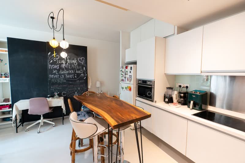 Estilo, 71 Wilkie Road, 1 Bedroom, 527 sqft, Apartment For Rent, by Cassie Long, 500137349 - Kitchen - PropertyGuru.com.sg