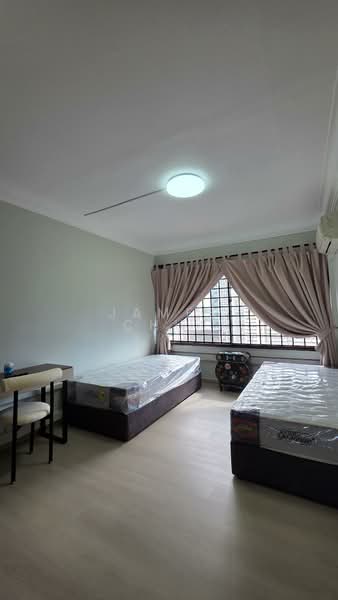 People's Park Complex, 1 Park Road, Room Rental, 180 sqft, Apartment For Rent, by James Chui, 500137355 - Bedroom - PropertyGuru.com.sg