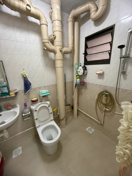 980C Buangkok Crescent, 980C Buangkok Crescent, 3 Bedrooms, 915 sqft, HDB Flat For Sale, by Stanley Dai, 500137380 - Bathroom - PropertyGuru.com.sg