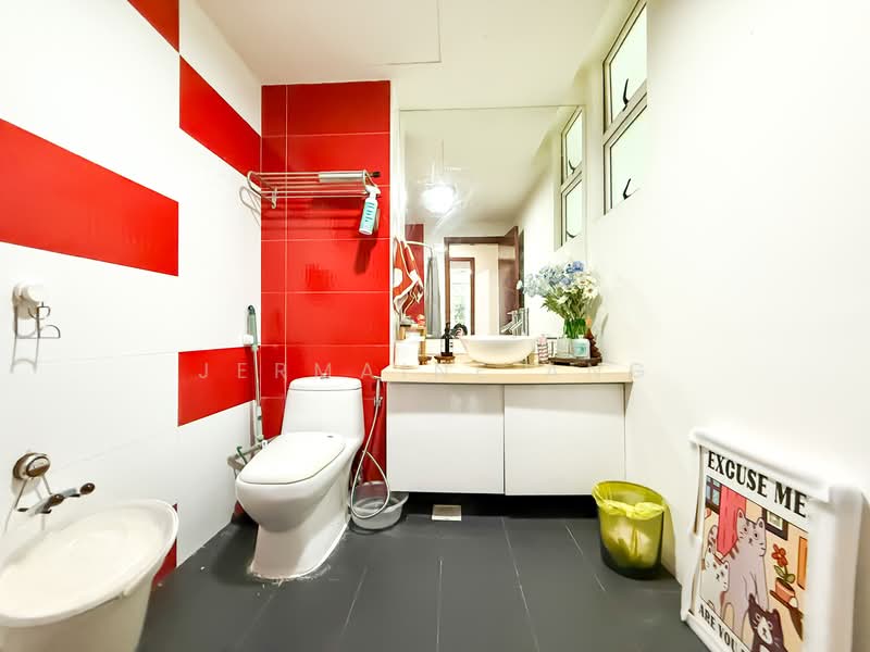 Woodgrove Condo, 12 Woodgrove Drive, 3 Bedrooms, 1,185 sqft, Condominium For Rent, by Jermaine Ang, 500137395 - Bathroom - PropertyGuru.com.sg