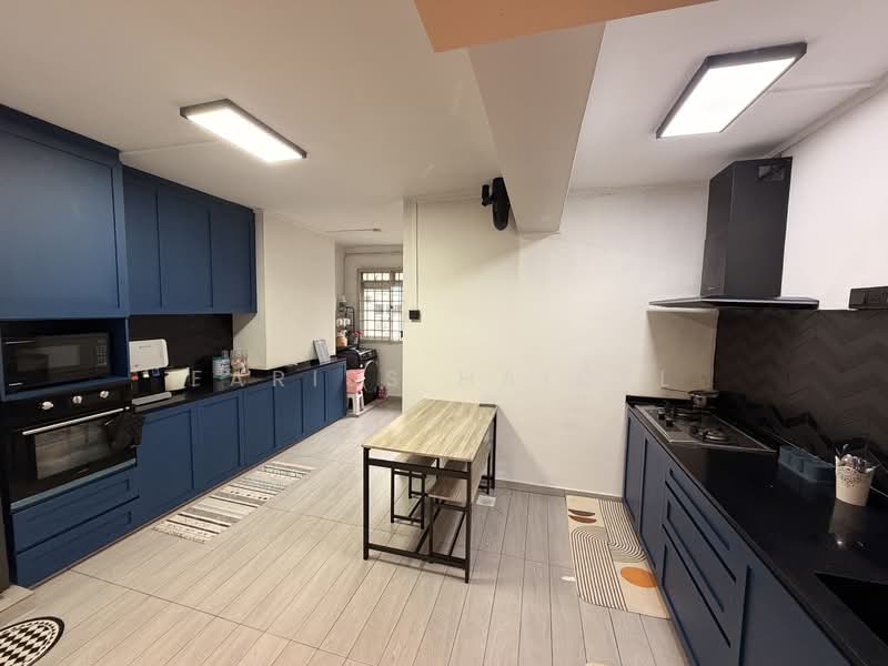 716 Jurong West Street 71, 716 Jurong West Street 71, 3 Bedrooms, 1,194 sqft, HDB Flat For Sale, by Fariss Haiqel, 500137396 - Kitchen - PropertyGuru.com.sg