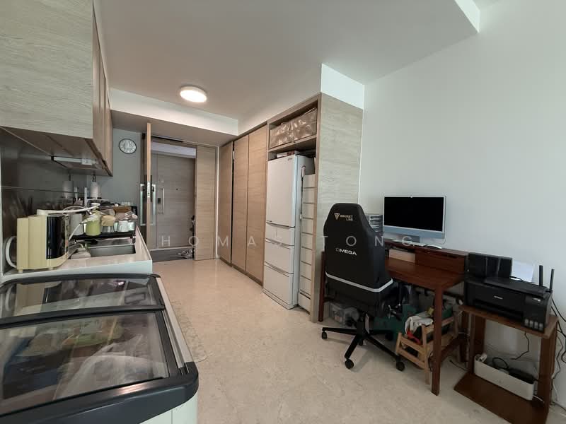 Sennett Residence, 31 Pheng Geck Avenue, 2 Bedrooms, 829 sqft, Condominium For Sale, by Thomas Tong, 500137418 - Kitchen - PropertyGuru.com.sg