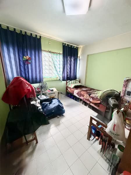 448 Tampines Street 42, 448 Tampines Street 42, 3 Bedrooms, 1,119 sqft, HDB Flat For Sale, by Derek Ong, 500137422 - Bedroom 2 - PropertyGuru.com.sg
