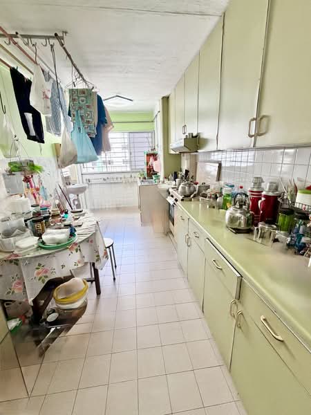 448 Tampines Street 42, 448 Tampines Street 42, 3 Bedrooms, 1,119 sqft, HDB Flat For Sale, by Derek Ong, 500137422 - Kitchen - PropertyGuru.com.sg