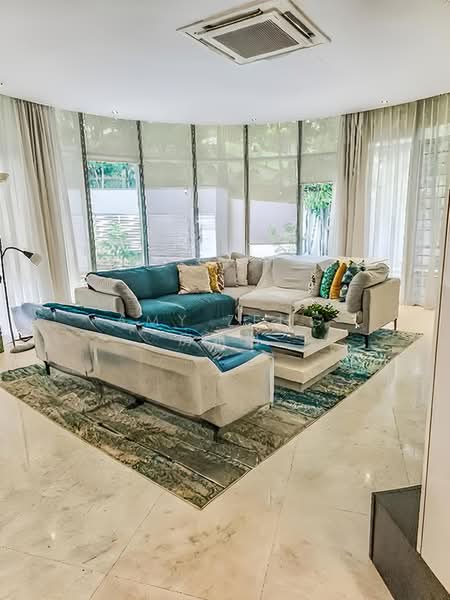 The Edge on Cairnhill, 130 Cairnhill Road, 4 Bedrooms, 2,131 sqft, Condominium For Sale, by Amy Zeng 房姐姐, 500137424 - Living Room - PropertyGuru.com.sg