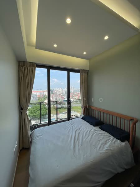 Midwood, 8 Hillview Rise, 3 Bedrooms, 904 sqft, Condominium For Sale, by James Yio (杨瑞华), 500137435 - Bedroom - PropertyGuru.com.sg