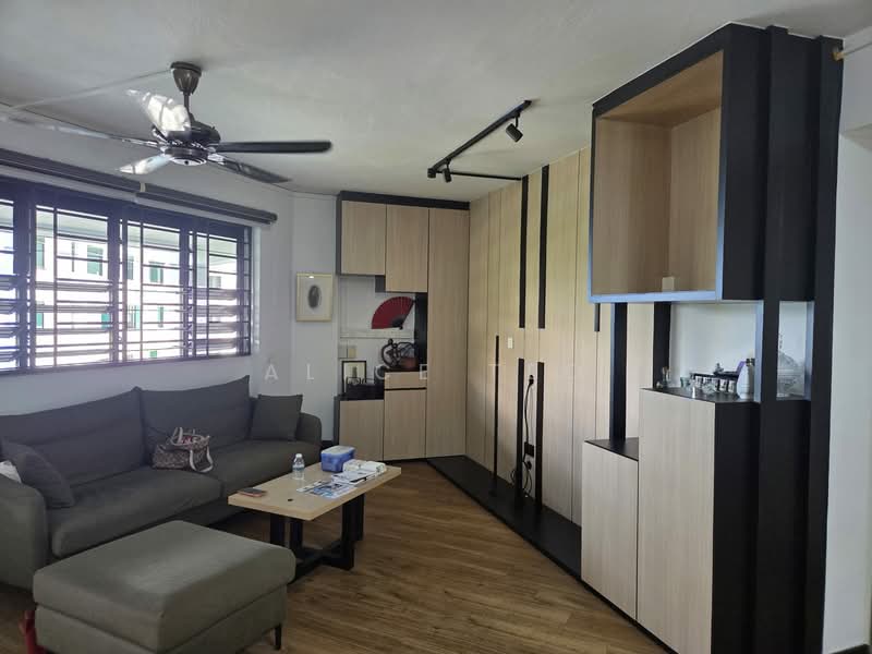 709 Bedok Reservoir Road, 709 Bedok Reservoir Road, Room Rental, 100 sqft, HDB Flat For Rent, by Alice Teo, 500137443 - Living Room - PropertyGuru.com.sg