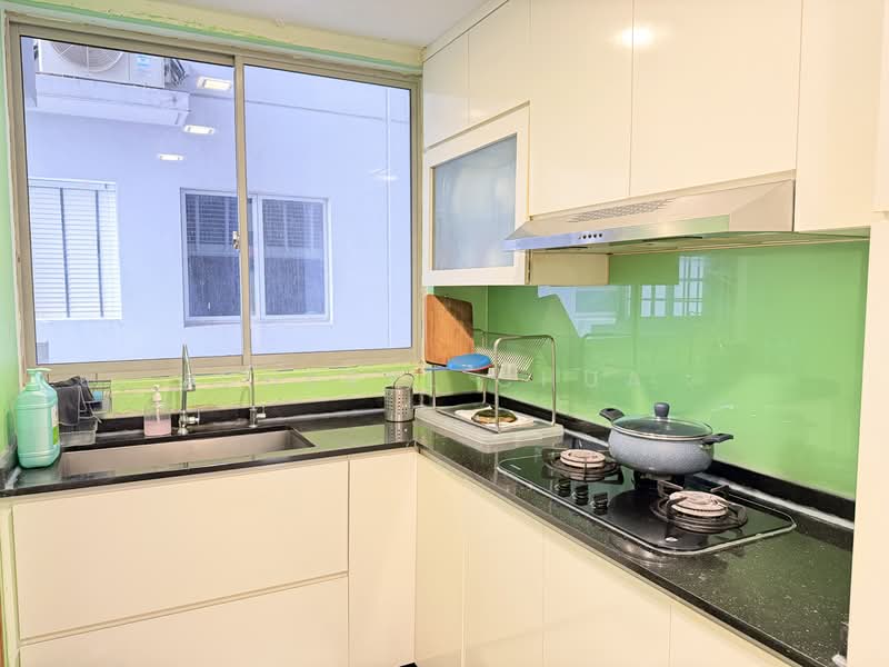 The Bayshore, 26 Bayshore Road, 3 Bedrooms, 1,184 sqft, Condominium For Sale, by Cheryl Chua, 500137448 - Kitchen - PropertyGuru.com.sg