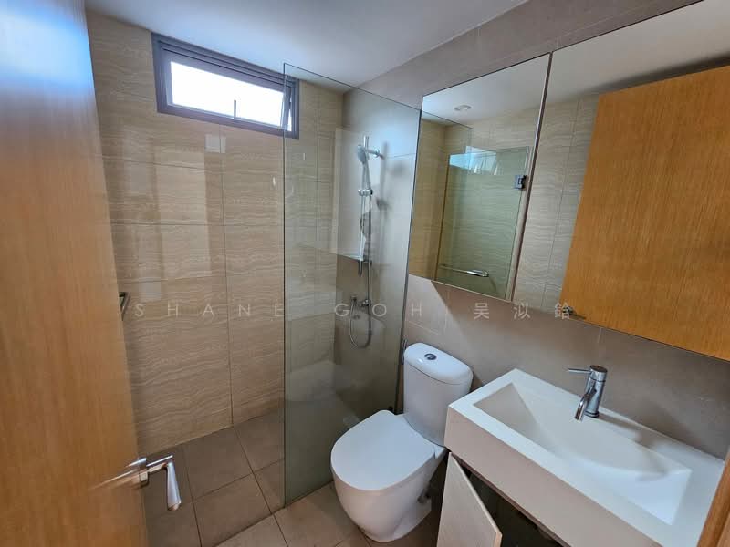 A Treasure Trove, 52 Punggol Walk, 2 Bedrooms, 775 sqft, Condominium For Rent, by Shane Goh 吴泤鋡, 500137449 - Bathroom - PropertyGuru.com.sg