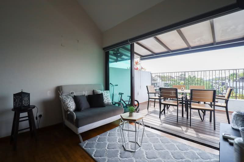 Varsity Park Condominium, 34 West Coast Road, 3 Bedrooms, 2,013 sqft, Condominium For Sale, by Evon Tan  陈玉凤, 500137454 - Balcony - PropertyGuru.com.sg