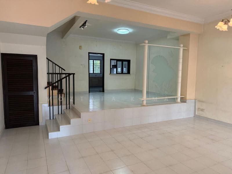 Pasir Panjang Dr, Pasir Panjang Dr, Buona Vista / West Coast / Clementi New Town, 4 Bedrooms, 2,000 sqft, Terraced House For Rent, by Moztafa Kamal, 500137458 - Living Room - PropertyGuru.com.sg