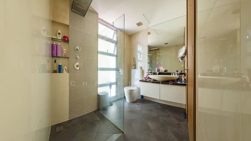 The Serenade @ Holland, 371 Holland Road, 4 Bedrooms, 1,905 sqft, Condominium For Sale, by Cheryl Yip, 500137486 - Bathroom - PropertyGuru.com.sg