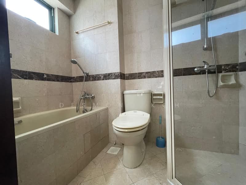 The Bencoolen, 180 Bencoolen Street, 2 Bedrooms, 829 sqft, Apartment For Sale, by Desmond Koh, 500137500 - Bathroom - PropertyGuru.com.sg
