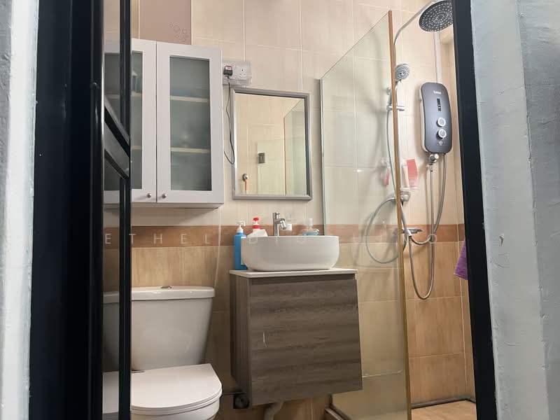 359 Yishun Ring Road, 359 Yishun Ring Road, 4 Bedrooms, 1,561 sqft, HDB Flat For Sale, by Ethel Dioquino, 500137503 - Bathroom - PropertyGuru.com.sg