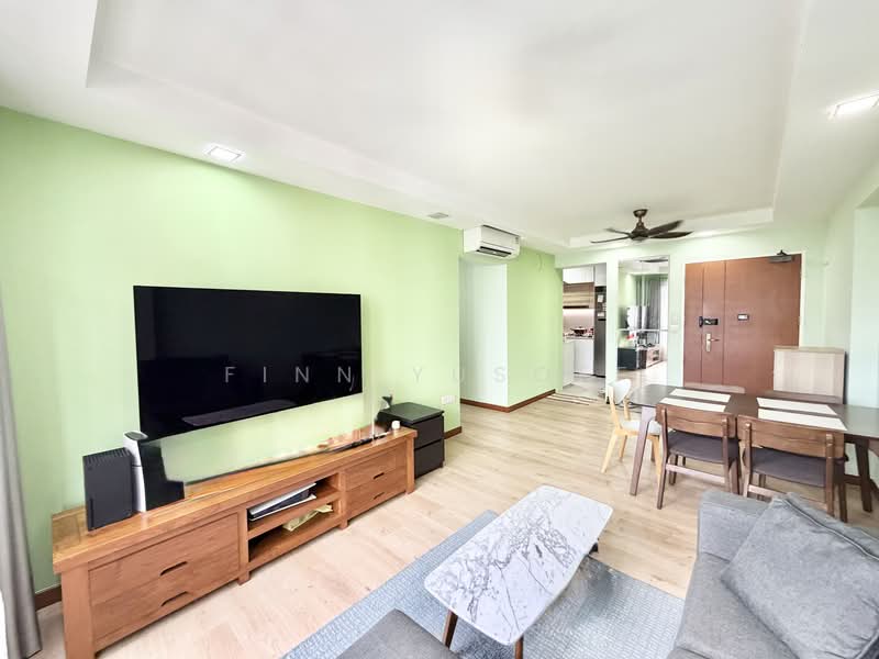 546B Segar Road, 546B Segar Road, 3 Bedrooms, 1,001 sqft, HDB Flat For Sale, by Finn Yusoff, 500137507 - Living Room - PropertyGuru.com.sg