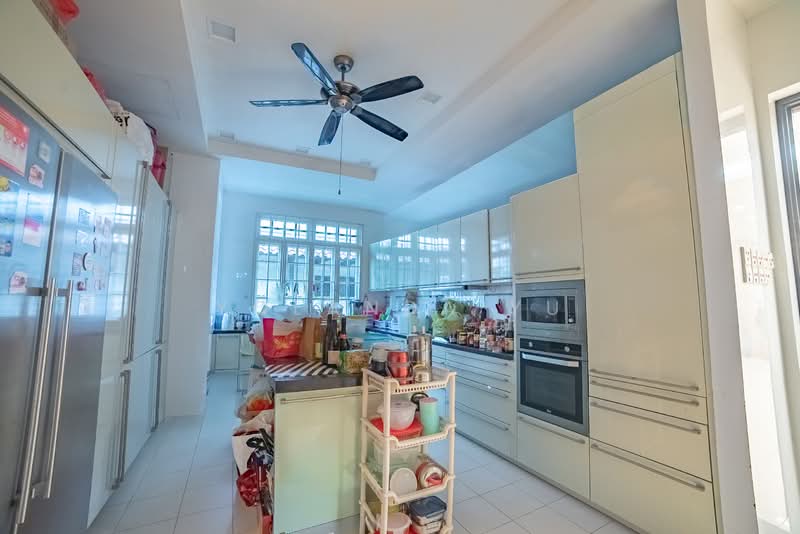 Frankel Estate, Siglap View, 6 Bedrooms, 7,815 sqft, Detached House For Sale, by Yolanda Yu, 500137513 - Kitchen - PropertyGuru.com.sg