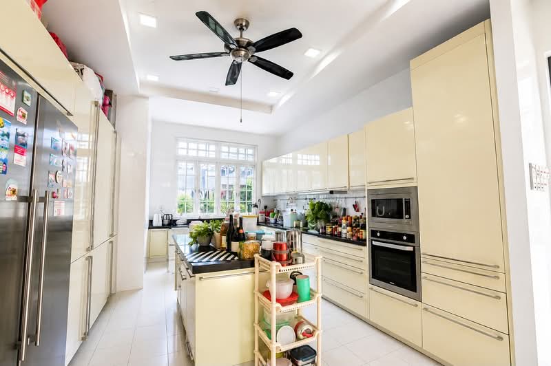 Frankel Estate, Siglap View, 6 Bedrooms, 7,815 sqft, Detached House For Sale, by Yolanda Yu, 500137513 - Kitchen - PropertyGuru.com.sg