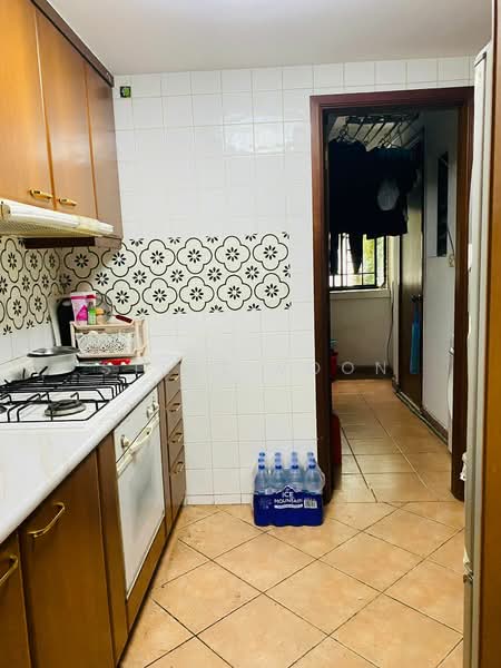 Central Grove, , Room Rental, 100 sqft, Condominium For Rent, by Steve Voon, 500137518 - Kitchen - PropertyGuru.com.sg