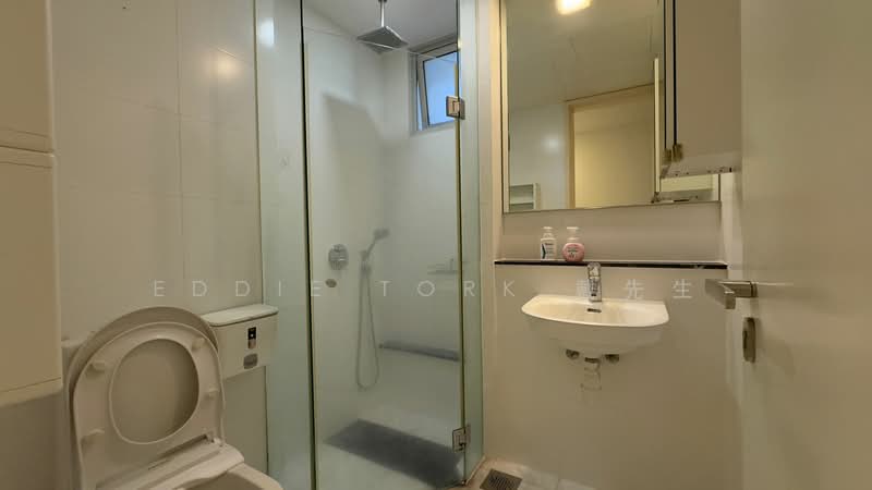 The Centris, 81 Jurong West Central 3, Room Rental, 150 sqft, Apartment For Rent, by Eddie Tork 戴先生, 500137522 - Bathroom - PropertyGuru.com.sg
