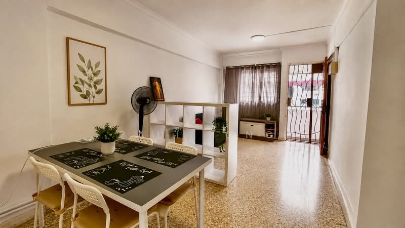 124 Bedok North Road, 124 Bedok North Road, 2 Bedrooms, 721 sqft, HDB Flat For Sale, by Paul Long, 500137526 - Living Room - PropertyGuru.com.sg