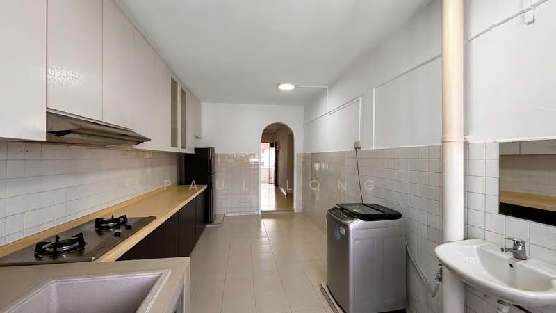 124 Bedok North Road, 124 Bedok North Road, 2 Bedrooms, 721 sqft, HDB Flat For Sale, by Paul Long, 500137526 - Kitchen - PropertyGuru.com.sg