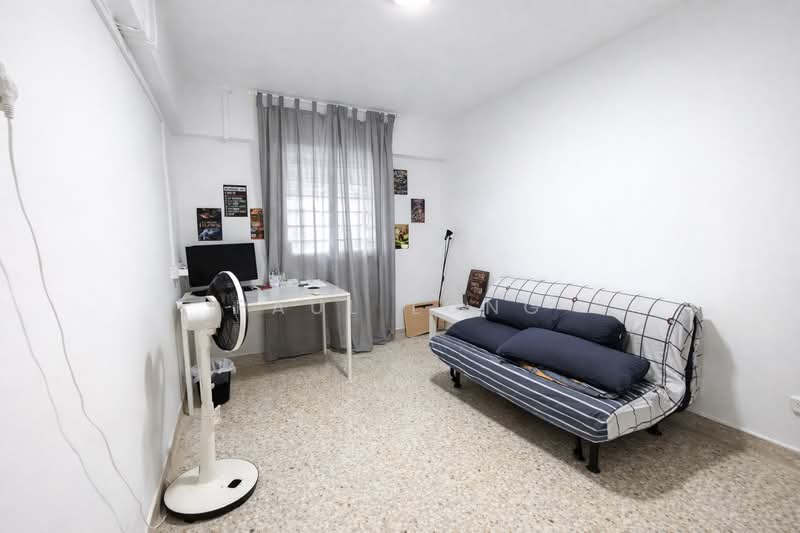124 Bedok North Road, 124 Bedok North Road, 2 Bedrooms, 721 sqft, HDB Flat For Sale, by Paul Long, 500137526 - Common bedroom - PropertyGuru.com.sg