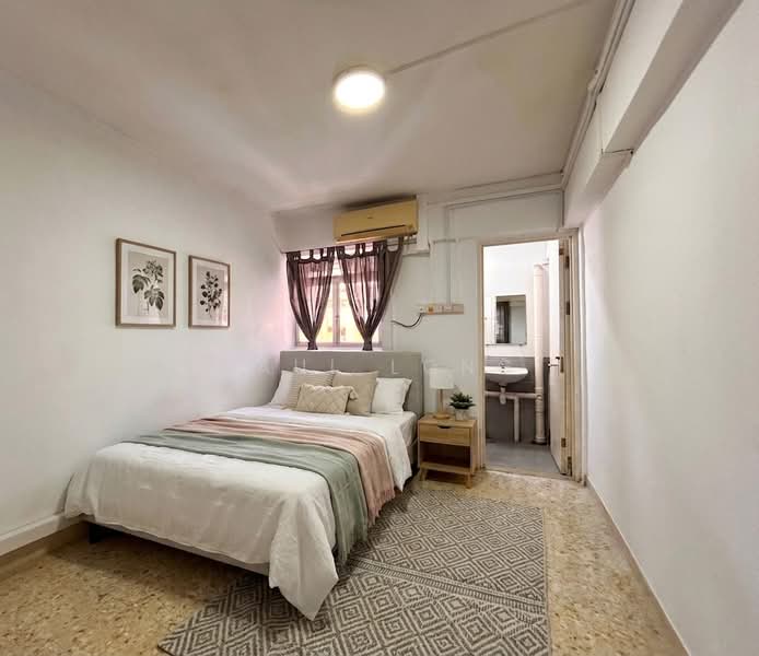 124 Bedok North Road, 124 Bedok North Road, 2 Bedrooms, 721 sqft, HDB Flat For Sale, by Paul Long, 500137526 - Bedroom - PropertyGuru.com.sg