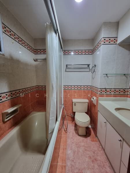 Hillview Heights, 29 Hillview Avenue, 2 Bedrooms, 1,150 sqft, Condominium For Rent, by Michelle Lee, 500137528 - Bathroom - PropertyGuru.com.sg