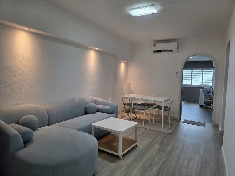 426 Clementi Avenue 3, 426 Clementi Avenue 3, 2 Bedrooms, 872 sqft, HDB Flat For Rent, by Anne Tan, 500137548 - Living Room - PropertyGuru.com.sg