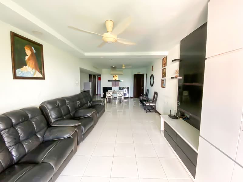 Melville Park, 12 Simei Street 1, 3 Bedrooms, 1,346 sqft, Apartment For Sale, by Jermaine Ang, 500137550 - Living Room - PropertyGuru.com.sg