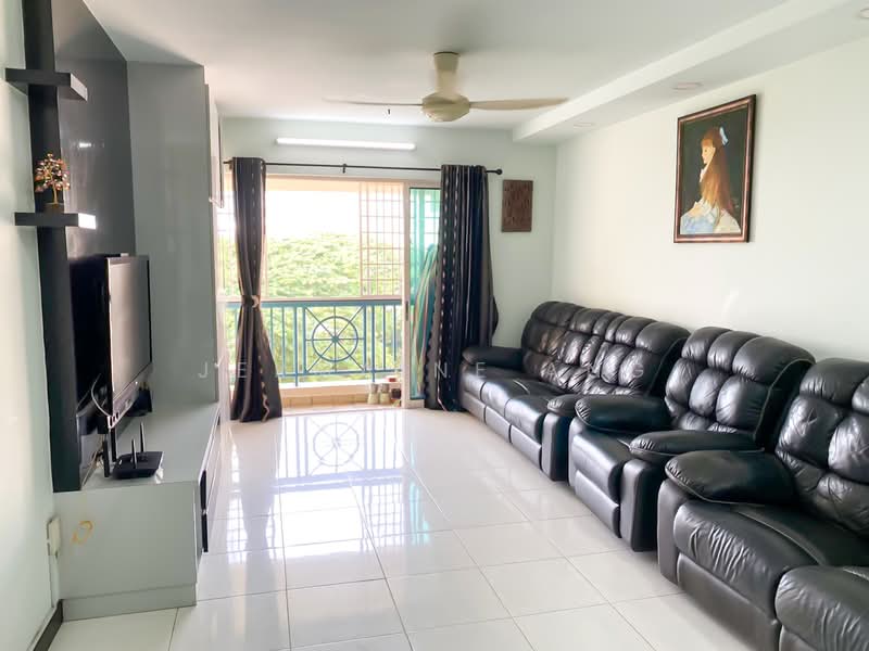 Melville Park, 12 Simei Street 1, 3 Bedrooms, 1,346 sqft, Apartment For Sale, by Jermaine Ang, 500137550 - Living Room - PropertyGuru.com.sg