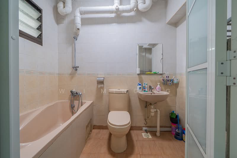 684D Choa Chu Kang Crescent, 684D Choa Chu Kang Crescent, 3 Bedrooms, 1,184 sqft, HDB Flat For Sale, by Wai Ming Ng, 500137568 - Bathroom - PropertyGuru.com.sg