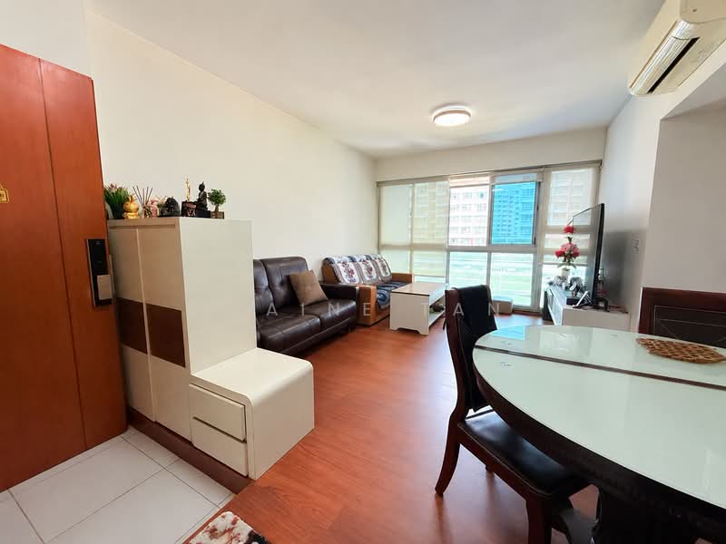 613B Punggol Drive, 613B Punggol Drive, 2 Bedrooms, 732 sqft, HDB Flat For Sale, by Elaine Tan, 500137569 - Living Room - PropertyGuru.com.sg