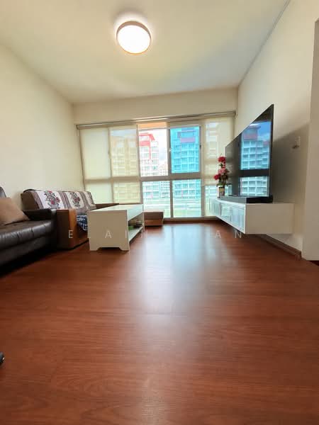 613B Punggol Drive, 613B Punggol Drive, 2 Bedrooms, 732 sqft, HDB Flat For Sale, by Elaine Tan, 500137569 - Living Room - PropertyGuru.com.sg