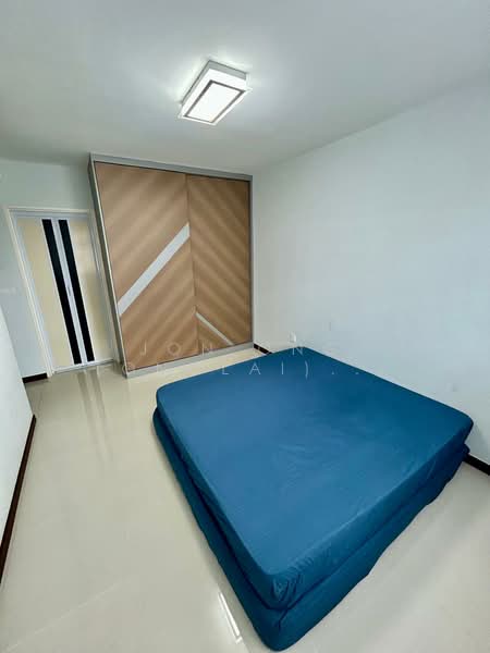 166A Yung Kuang Court, 166A Yung Kuang Road, 3 Bedrooms, 1,216 sqft, HDB Flat For Rent, by Jon Ong (Onglai) 王金祥, 500137594 - Bedroom - PropertyGuru.com.sg
